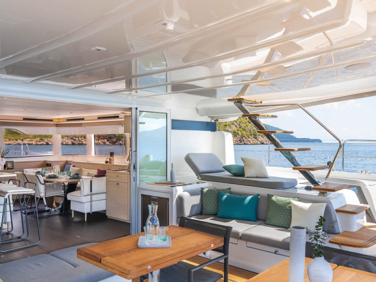 Katamaran mieten in Portisco zum besten Preis