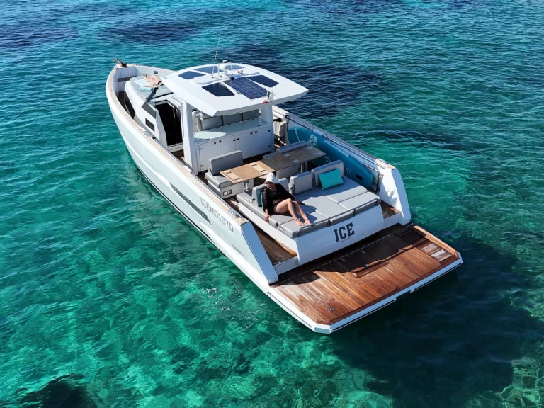 YachtCharter in Cannigione di Arzachena - Fjord Fjord 44 Open auf SamBoat