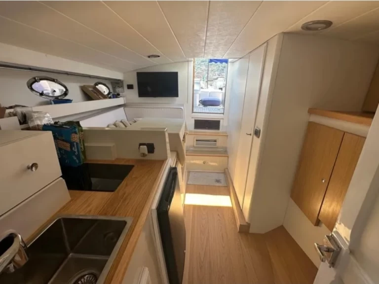 Tornado Tornado 38 Flush Deck mieten Positano