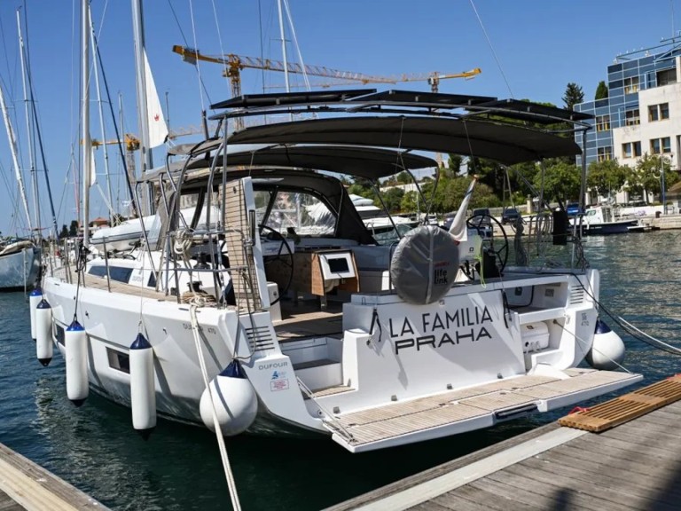 Segelboot mit oder ohne Skipper Dufour mieten in Zadar