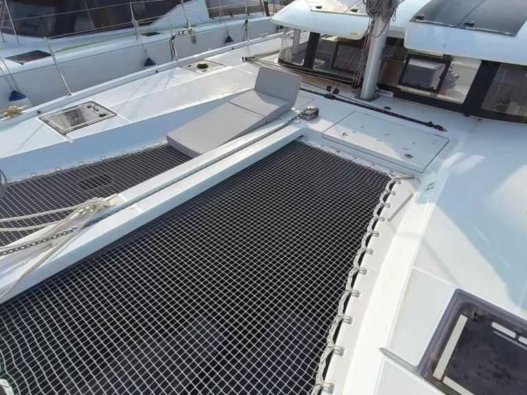 Katamaran mit oder ohne Skipper Excess mieten in Pula