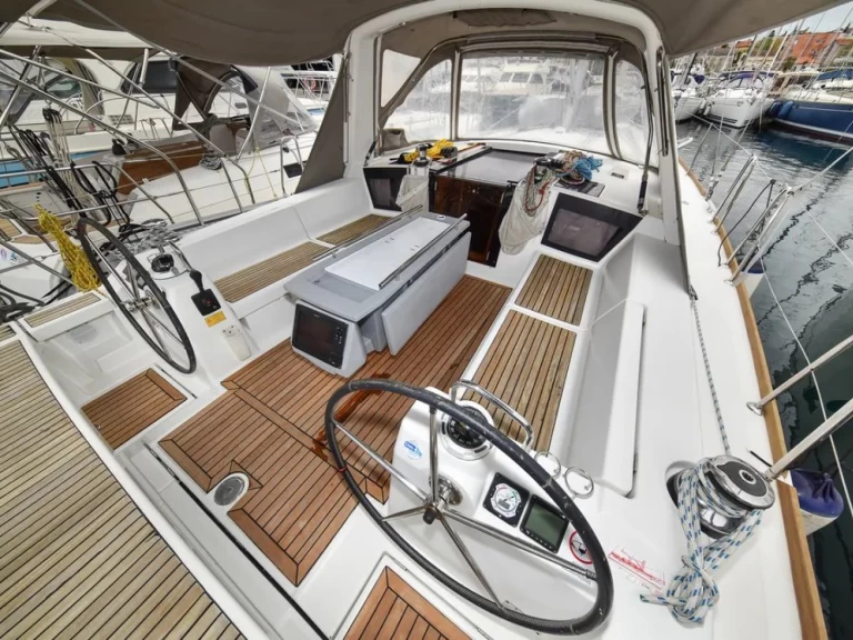 Vermietung Segelboot Bénéteau mit Führerschein