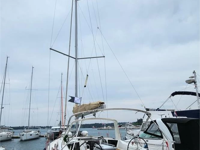 Bénéteau Oceanis 41.1 mieten Pula