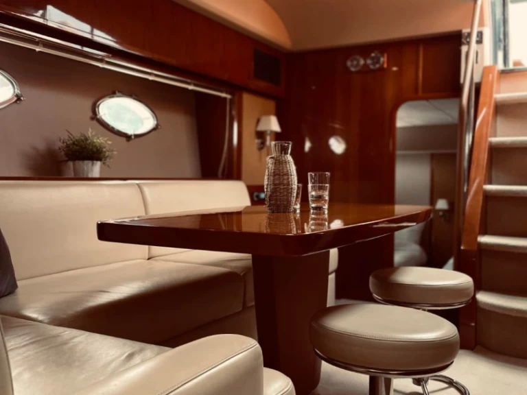 Yacht mieten in Makarska - Princess Princess V53