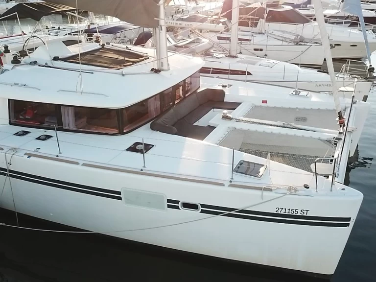 Katamaran mit oder ohne Skipper Lagoon mieten in Lavrion