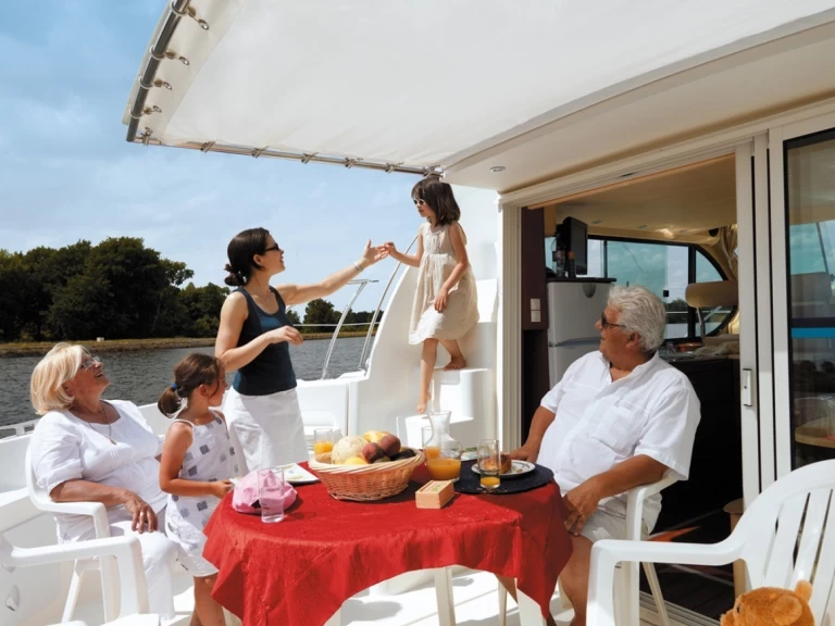 Nicols Estivale Quattro mieten Eembrugge