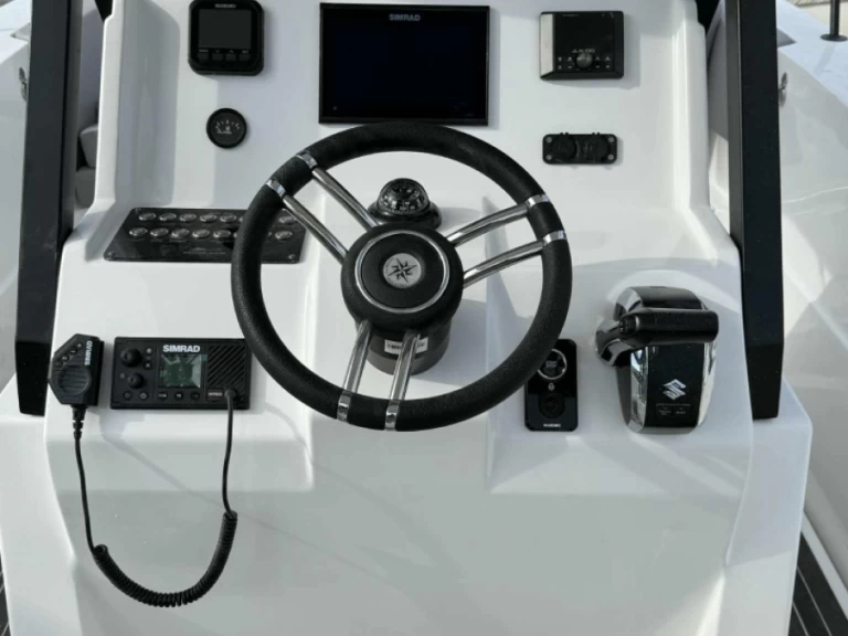 Motorboot mit oder ohne Skipper GRANDE MARE 29 mieten in Trogir