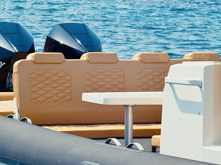 Ein Highfield 900 sport mieten in Cannigione di Arzachena