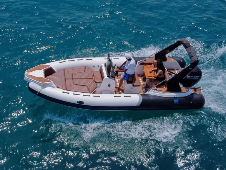 Schlauchboot mieten in Bormes-les-Mimosas zum besten Preis