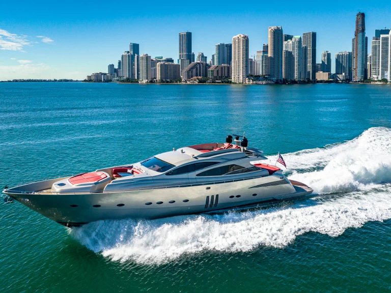 Ein Pershing Pershing 90 mieten in South Miami Beach