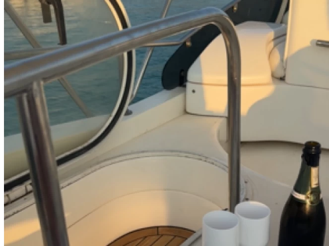 YachtCharter in San Vincenzo - Azimut Azimut 42 Fly auf SamBoat