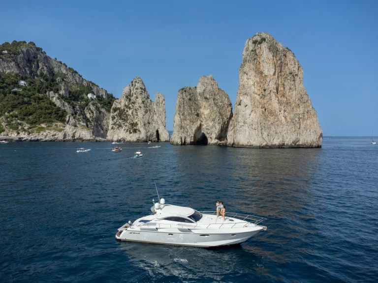YachtCharter in Salerno - Rizzardi INCREDIBLE 45 auf SamBoat
