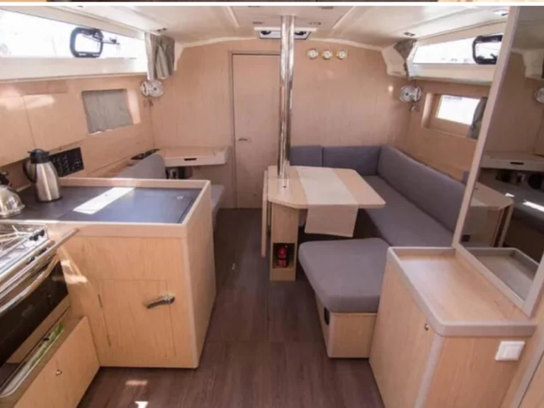 Segelboot mieten in Gouviá - Bénéteau Oceanis 41.1