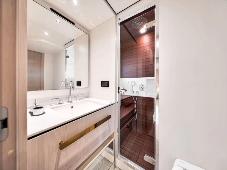 Ein Azimut 78 Fly mieten in Miami