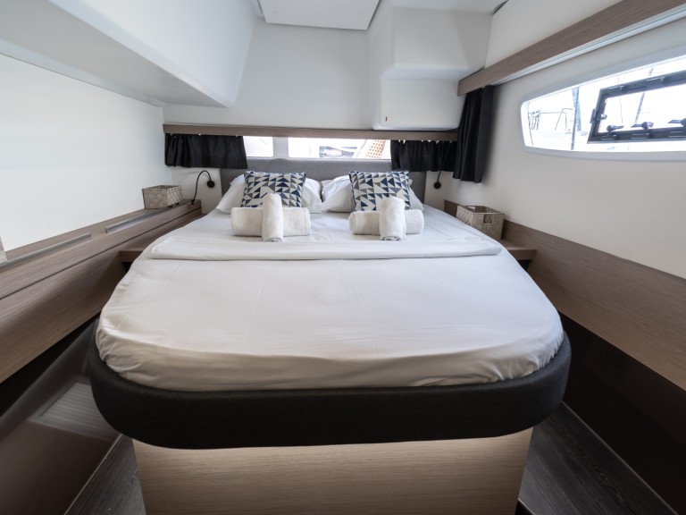 Ein Fountaine Pajot Isla 40 | Owners' Version mieten in Lavrion