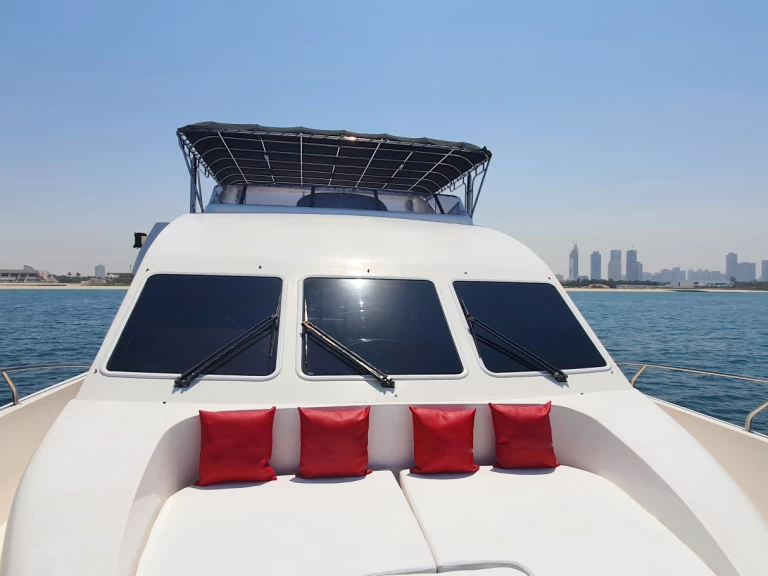YachtCharter in Dubaï harbour - Sunseeker Aura auf SamBoat