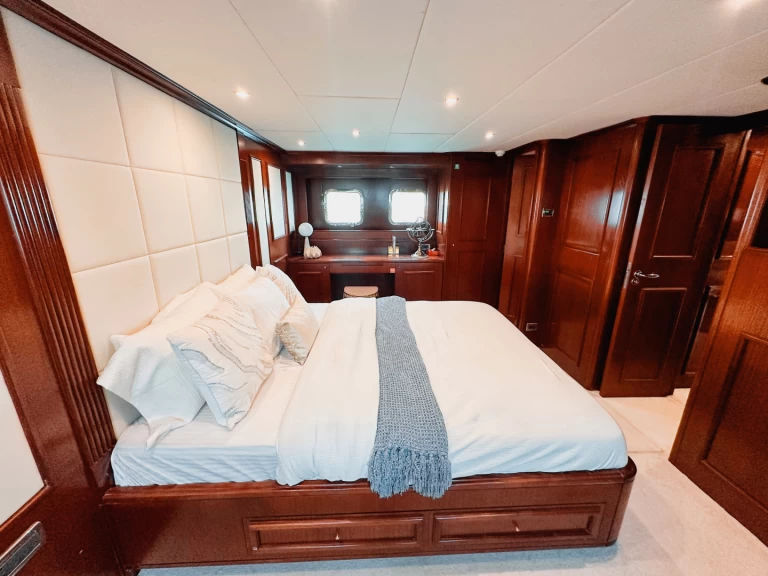 Yacht mieten in Dubaï harbour - Azimut Freedom