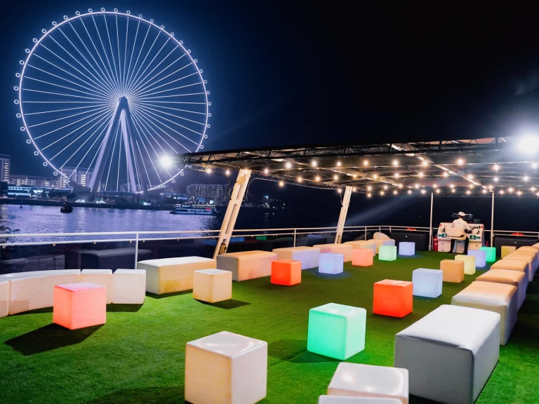 Yacht mit oder ohne Skipper Sunseeker mieten in Dubaï harbour