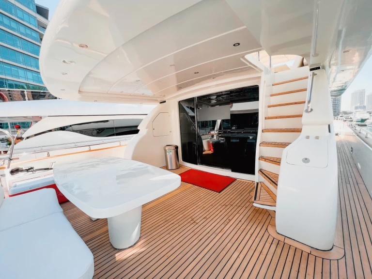 Boot mieten Dubaï harbour günstig X8