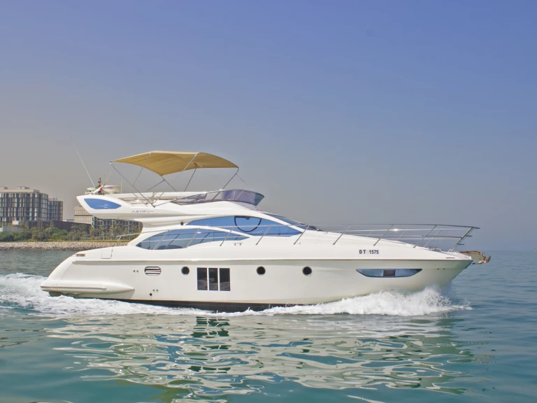 YachtCharter in Dubaï harbour - Gulf Craft - Majesty Yachts X7 auf SamBoat