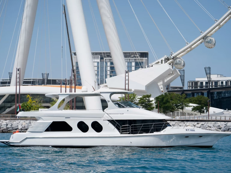 Yacht mit oder ohne Skipper Azimut mieten in Dubaï harbour