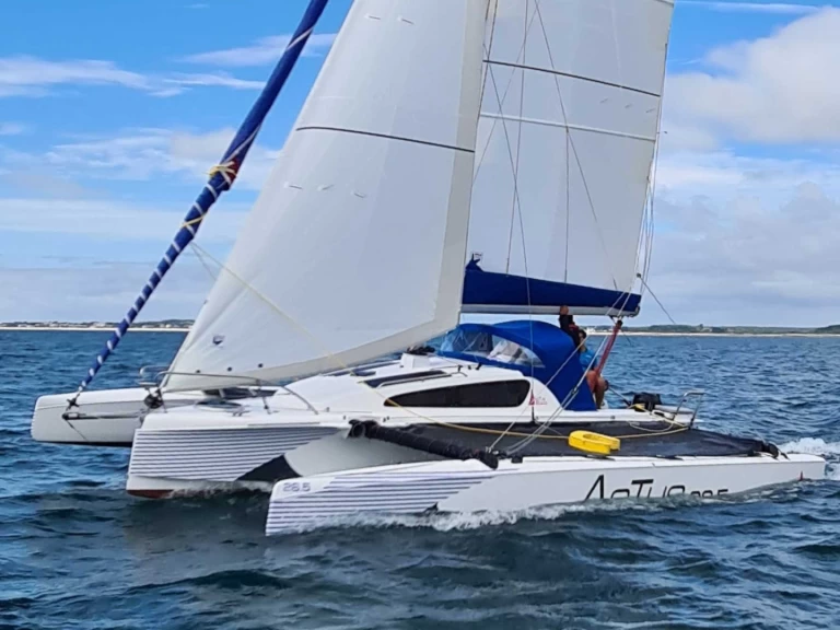 Ein ASTUS BOATS ASTUS 26.5 mieten in La Trinité-sur-Mer