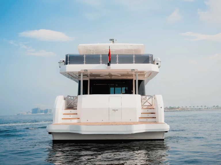 YachtCharter in Dubaï harbour - Sunseeker Silo auf SamBoat