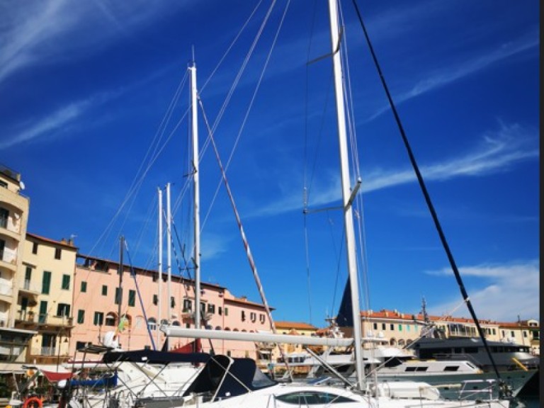 Segelboot mieten in San Vincenzo zum besten Preis