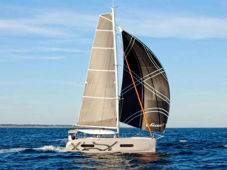 Ein EXCESS 11 GWALARN EXCESS 11 GWALARN mieten in La Trinité-sur-Mer