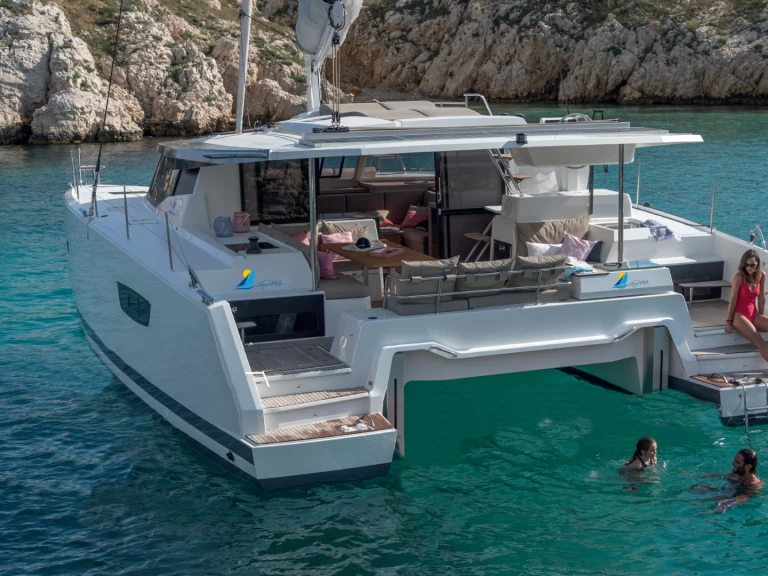 YachtCharter in Sète - Fountaine Pajot Astrea 42 auf SamBoat
