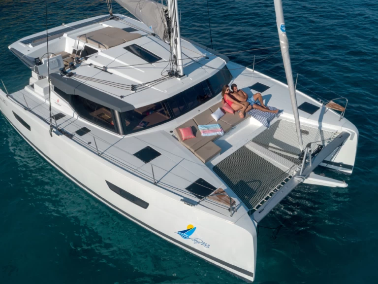 Fountaine Pajot Astrea 42 mieten Sète