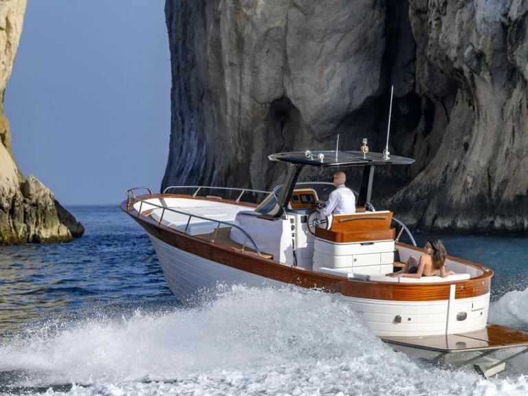 Vermietung Motorboot Mimi mit Führerschein