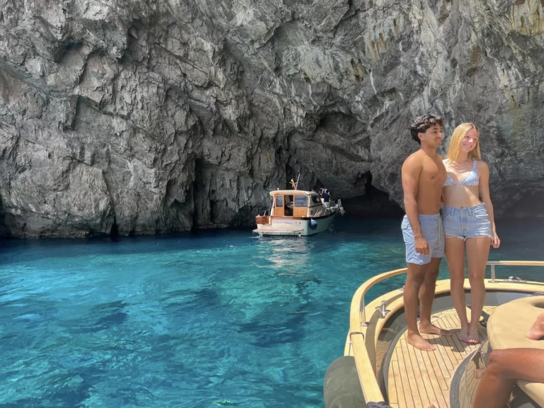 Motorboot mit oder ohne Skipper Esposito mieten in Amalfi