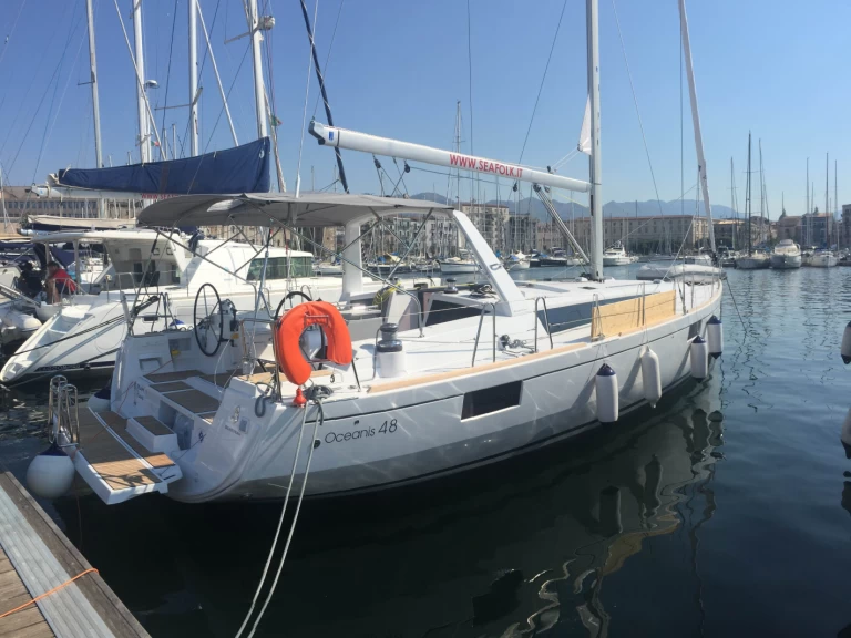 Ein Bénéteau Oceanis 48 mieten in Marsala