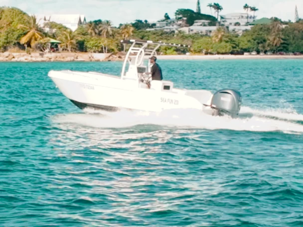 Ein Forboat Forbin 23 mieten in Le Gosier