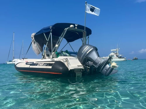 Vermietung Schlauchboot Zar mit Führerschein