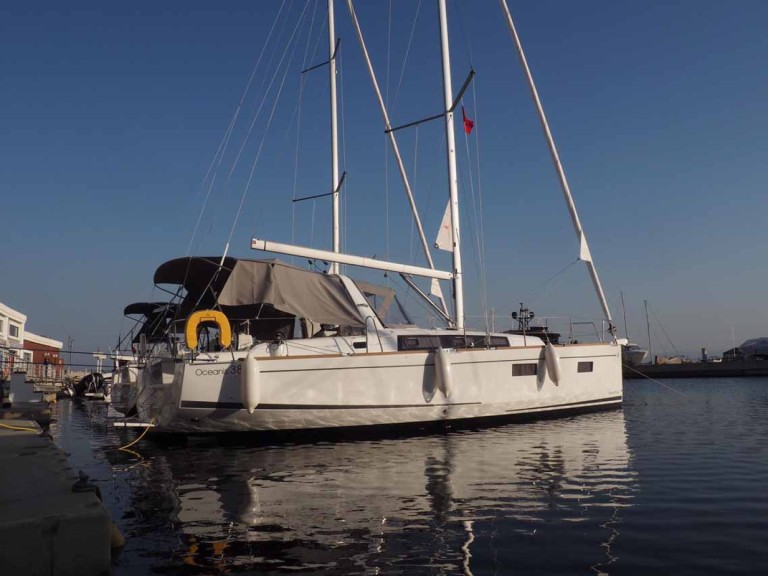 Vermietung Segelboot Bénéteau mit Führerschein