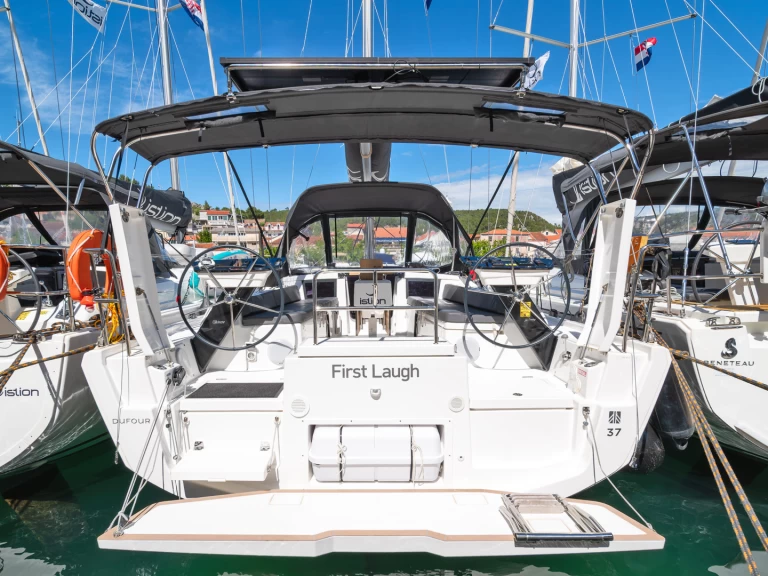 Dufour Dufour 37 mieten Skradin