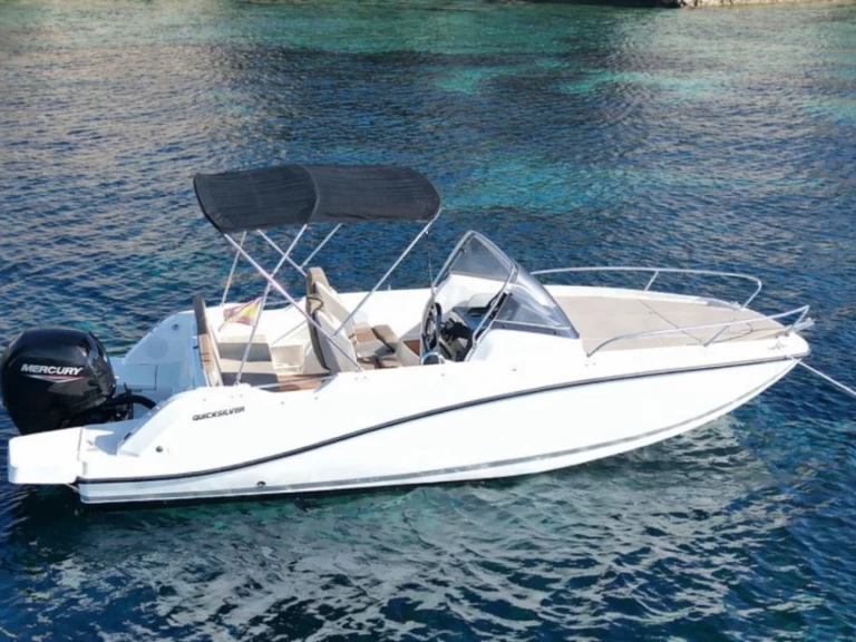 Vermietung Motorboot Quicksilver mit Führerschein
