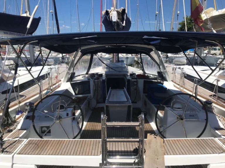 Ein Bénéteau Oceanis 45 mieten in Palma de Mallorca