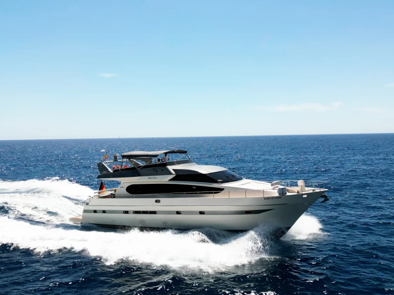 YachtCharter in Castellammare di Stabia - Monte Fino Monte Fino 70 auf SamBoat