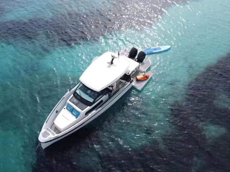 Ein Saxdor Saxdor 320 GTO mieten in Golfe-Juan