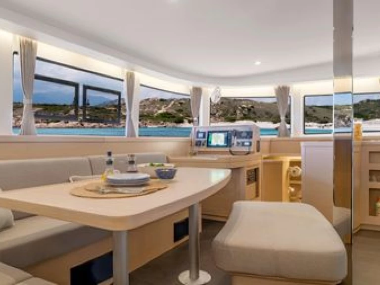 Katamaran mit oder ohne Skipper Lagoon mieten in Hyères