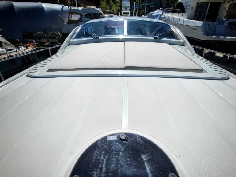 Pershing Pershing 65 mieten Portofino