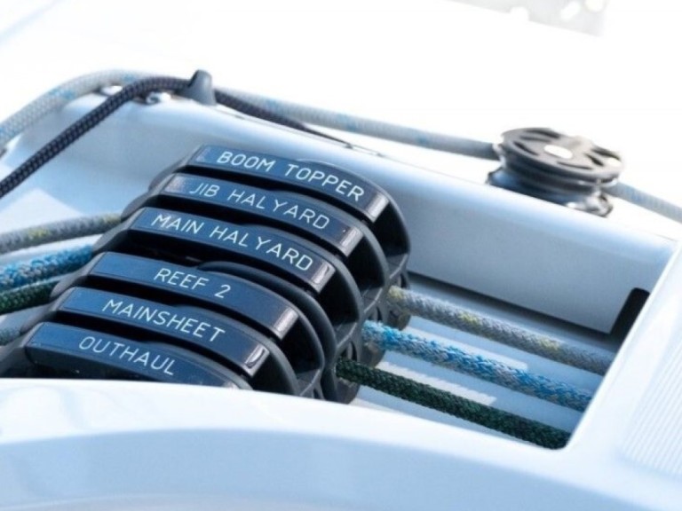 Segelboot mit oder ohne Skipper Bénéteau mieten in Álimos