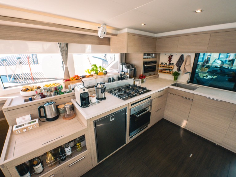 YachtCharter in Capo d'Orlando - Lagoon Lagoon 55 auf SamBoat