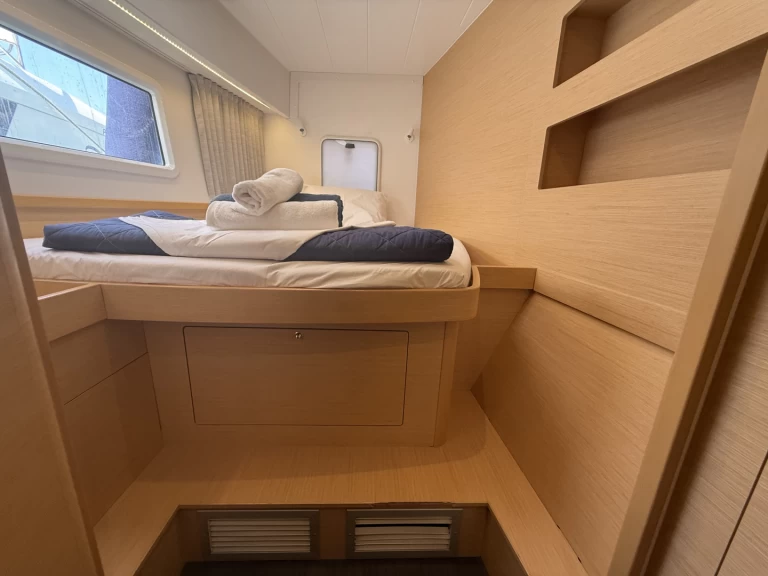 Ein Lagoon Lagoon 42, 2020,  Air Condition, Generator, Water maker, Solar panel, Only with skipper, 2 SUP offered free mieten in Nikiána