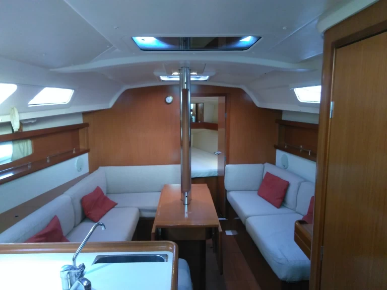 Segelboot mieten in Akhíllio - Bénéteau Oceanis 34