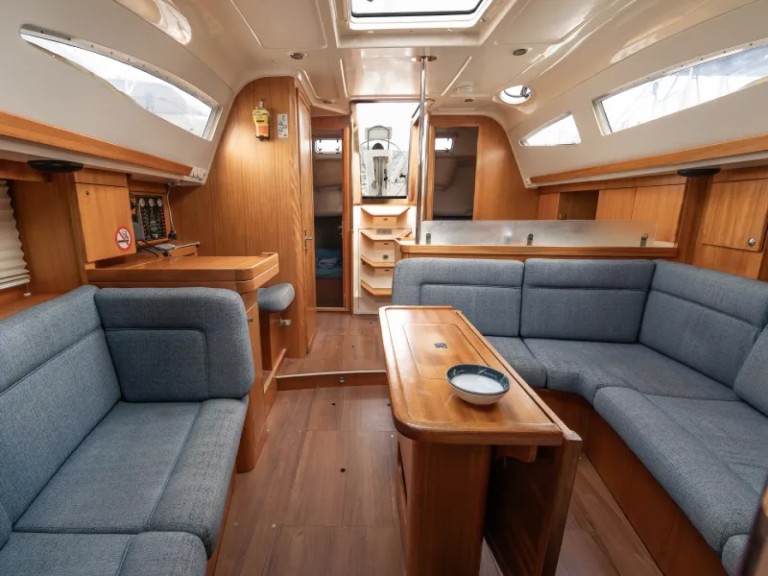 Ein Elan Elan 384 mieten in Préveza