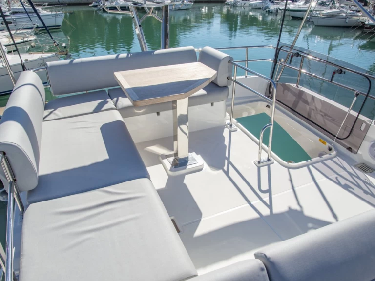 YachtCharter in Pula - Jeanneau Prestige 420 Fly - 2 cab. auf SamBoat